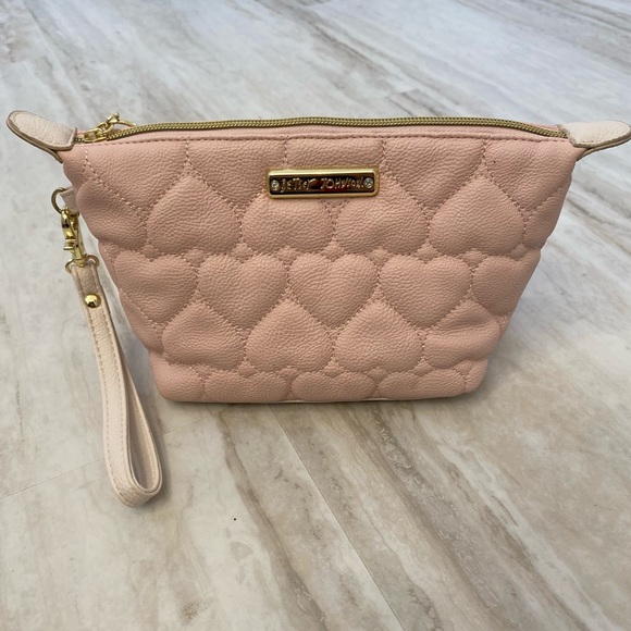 Betsey Johnson Pink Wristlet Cosmetic Zipper Pouch Bag Diamond Ring Hearts Bag - Picture 5 of 15